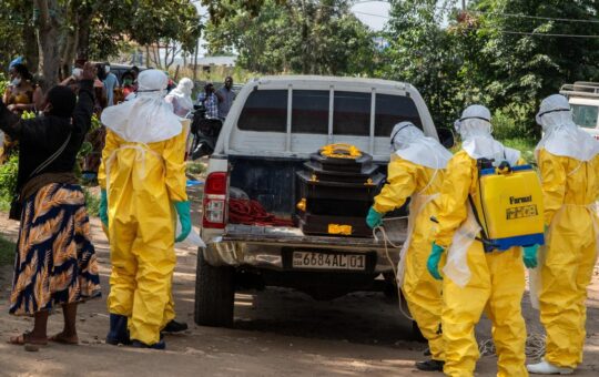 Canada imposes Ebola-related travel ban, Bahamas to increase screening