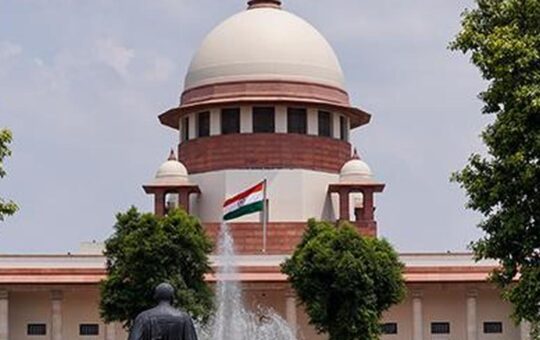 Supreme Court asks CBI to furnish classified documents to former R&AW officer in Official Secrets Act case