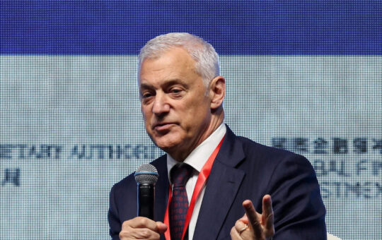 StanChart CEO apologises for 'upset caused' by AI comments
