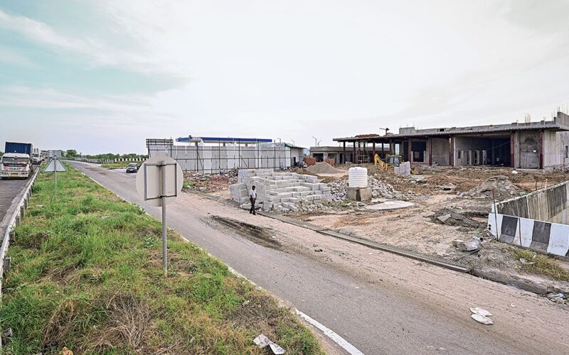 No place to take a break | Highway amenities