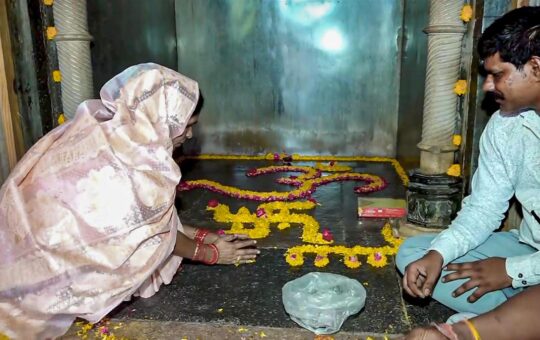Hindu groups perform puja at Bhojshala amid security; ASI issues directions to implement High Court order