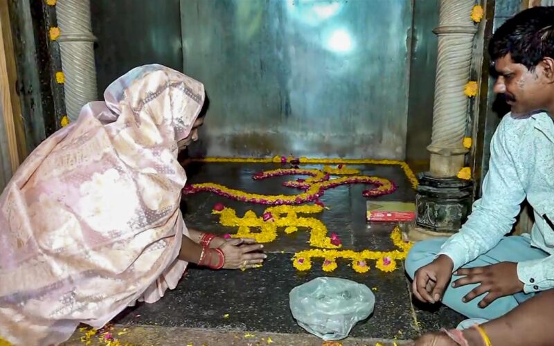 Hindu groups perform puja at Bhojshala amid security; ASI issues directions to implement High Court order