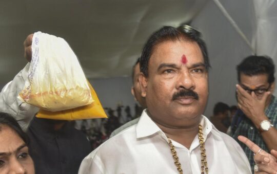 Court allows police interrogation of Shiv Sena MLA Sanjay Gaikwad over threat to publisher
