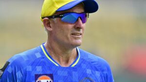 IPL 2026: Dhoni has a sore thumb, he is not with the team: Hussey