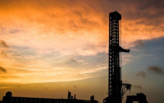 SpaceX scrubs May 21 launch of Starship V3 from Texas